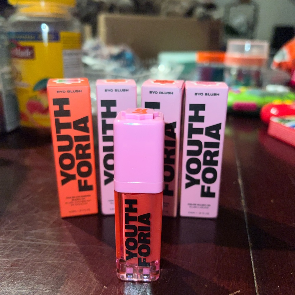 EYO Blush - Vibrant Pink